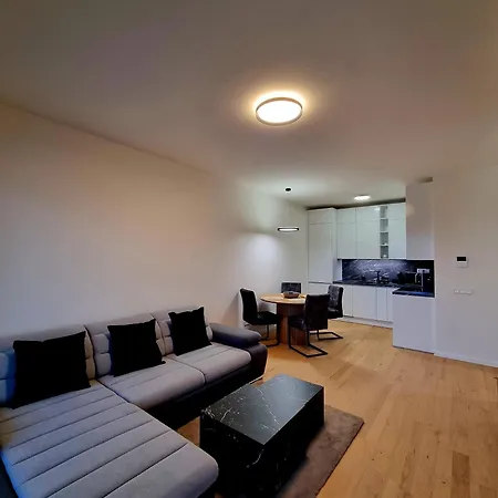Apartment Big Balcony, Frre Parking Premium Bratislava