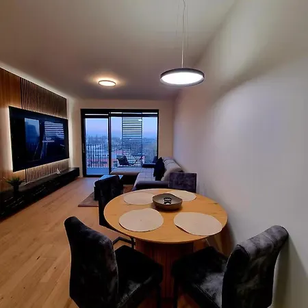 Apartment Big Balcony, Frre Parking Premium Bratislava