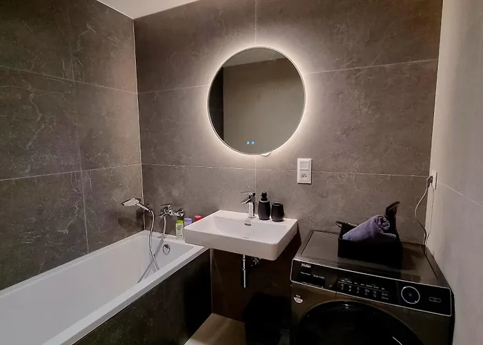 Apartmán Big Balcony & Free Parking - Premium *