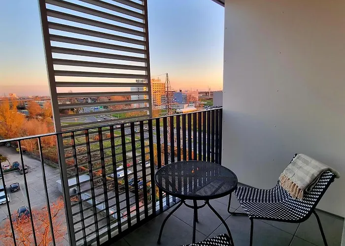 Apartament Big Balcony & Free Parking - Premium *